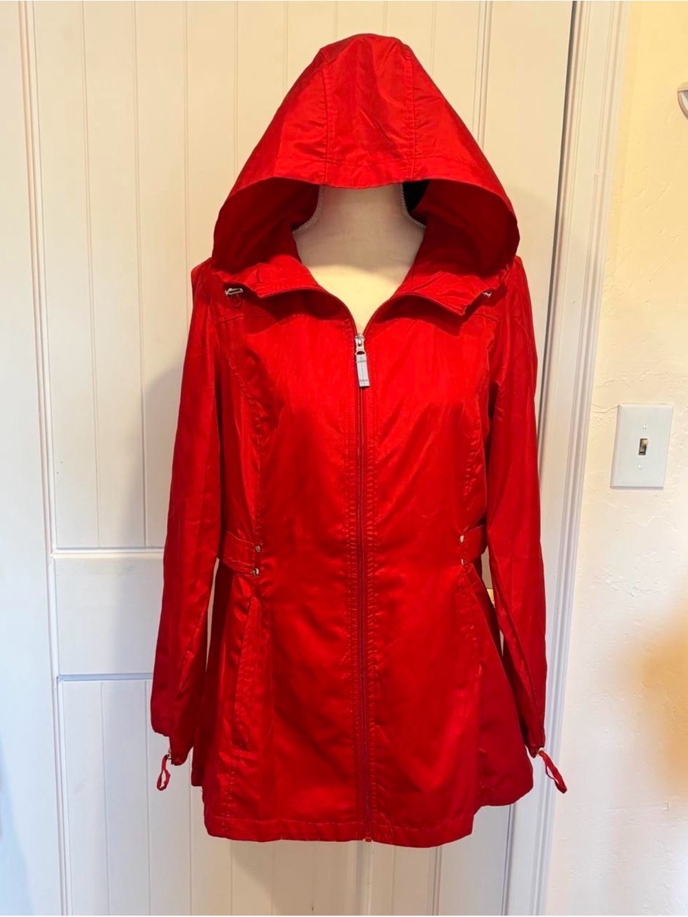 Jones New York Red Packable Hooded Raincoat Windbreaker Women’s Small